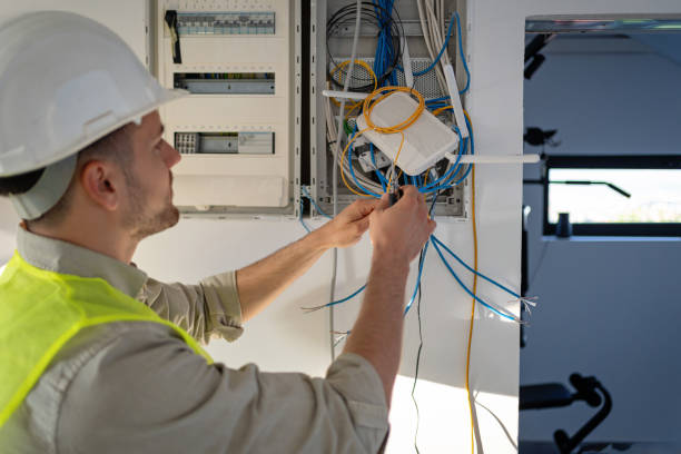 Best Commercial Electrician Services  in New Castle, DE